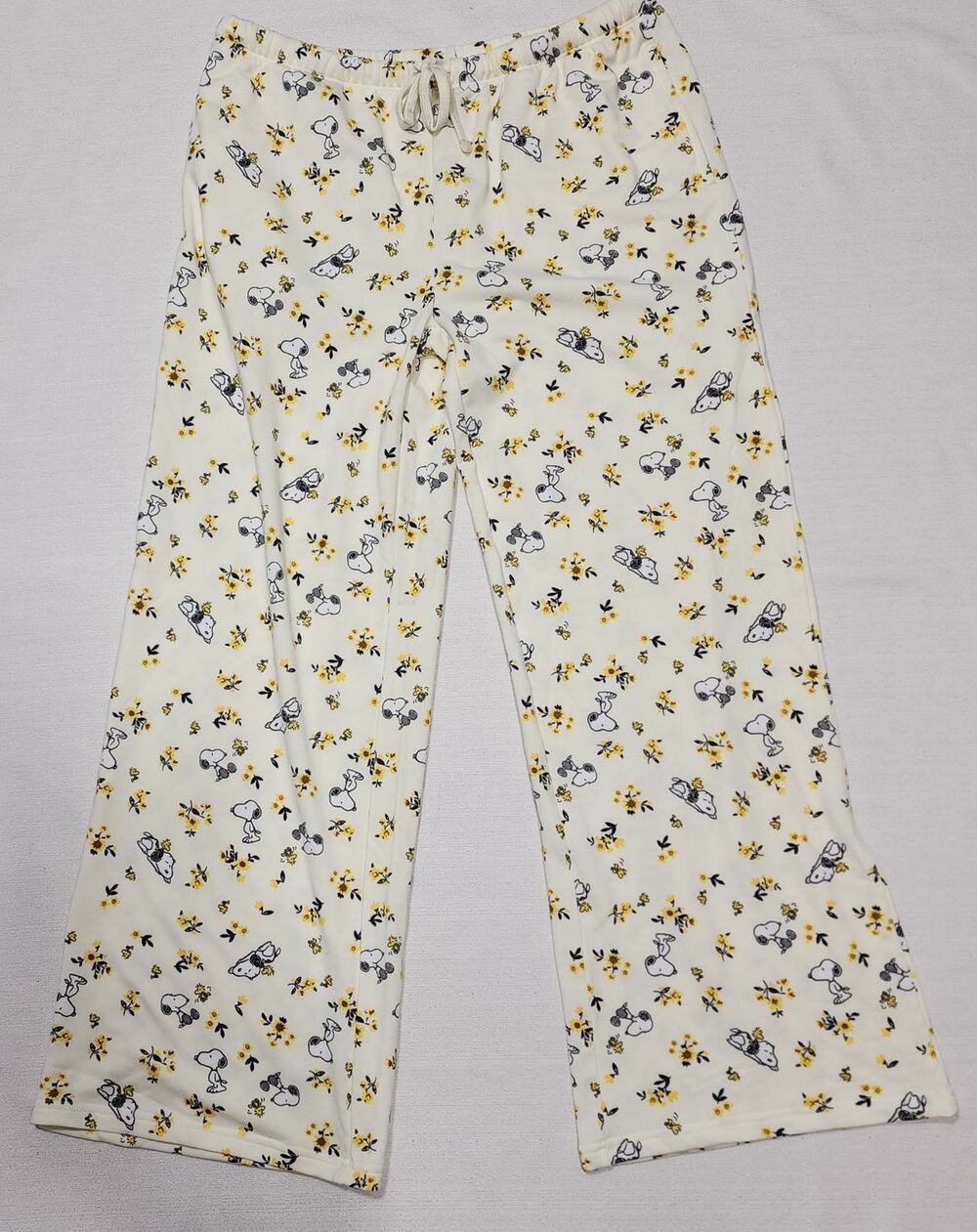 Snoopy and woodstock Pajamas women Medium NWT